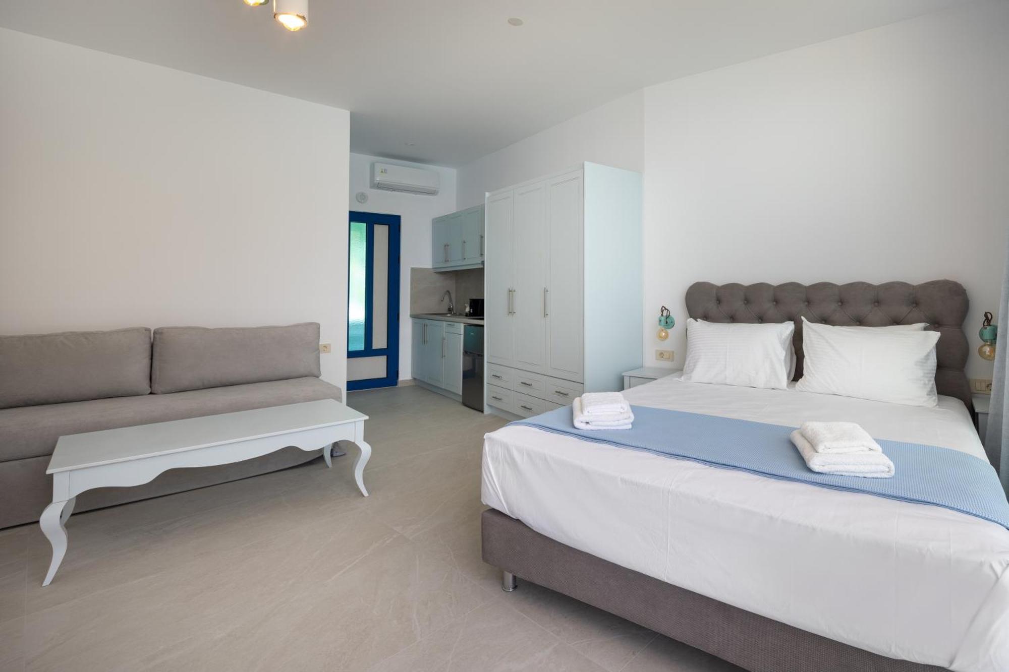 Molos Apartments 로우트로 객실 사진