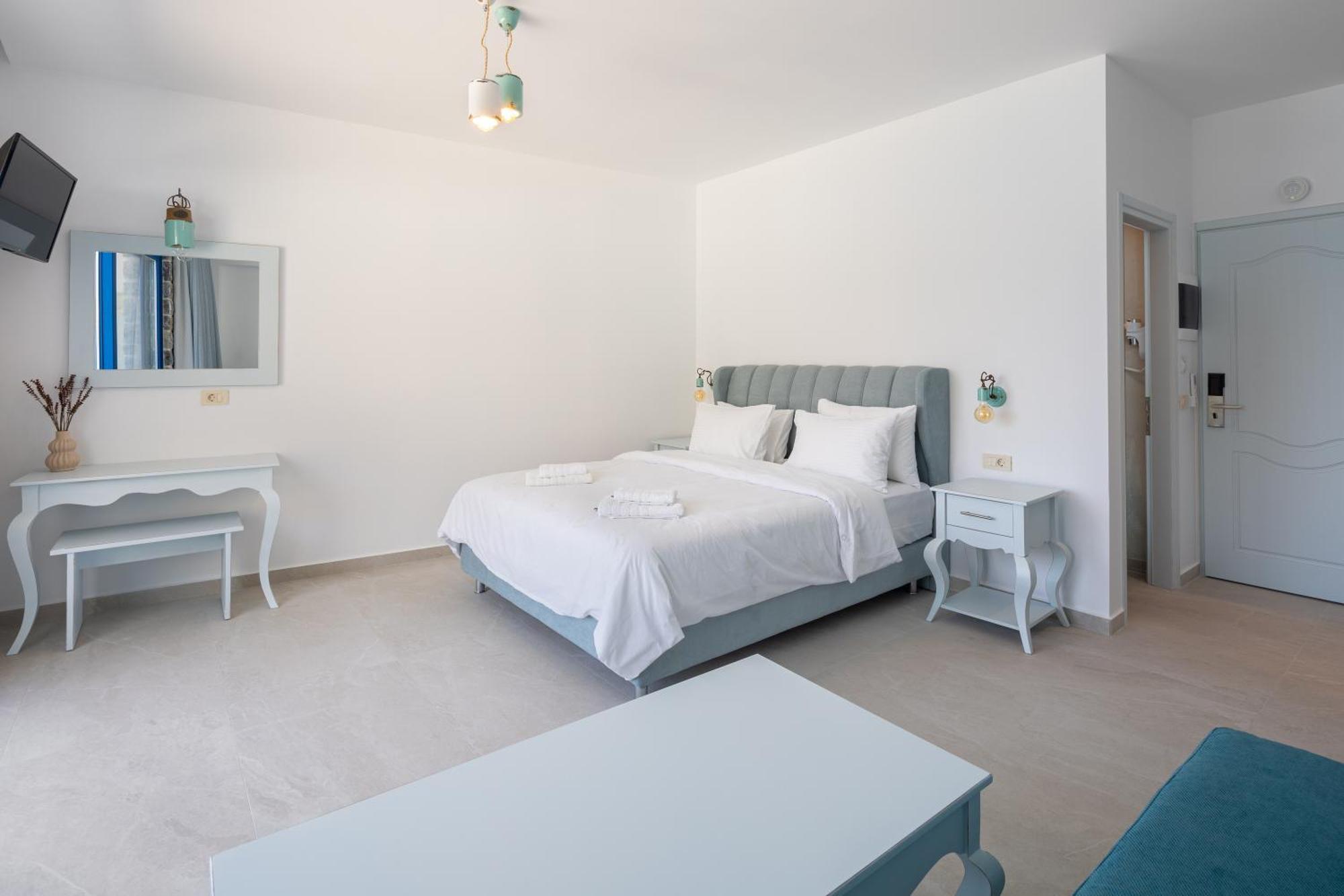 Molos Apartments 로우트로 객실 사진